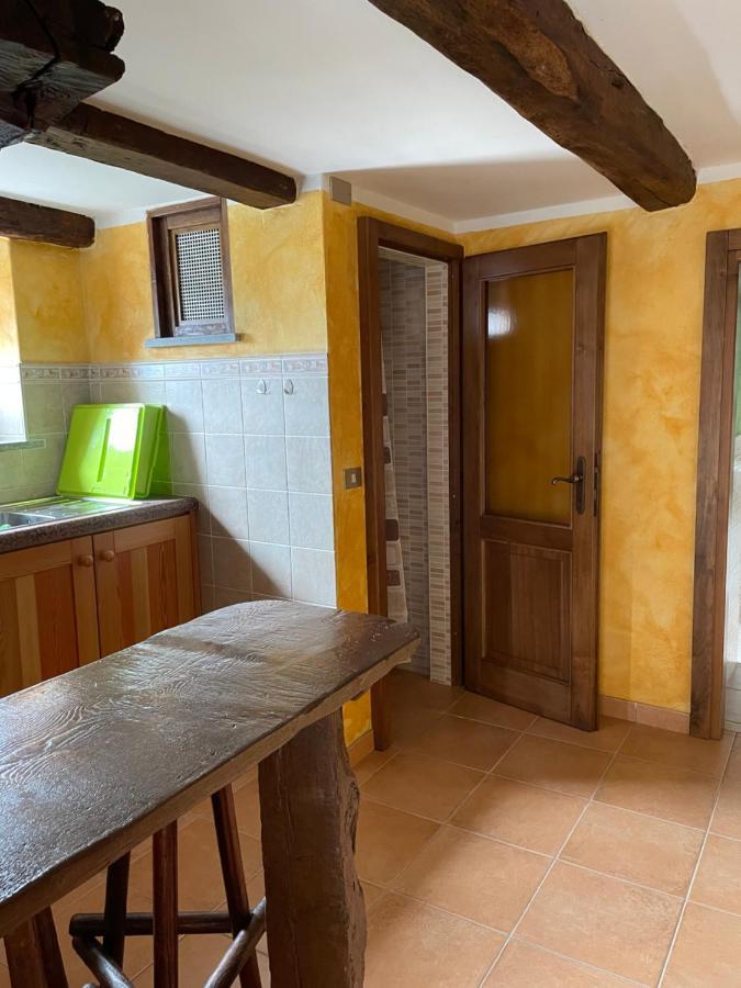 Casa Vacanze La Carbunera Domodossola Exterior foto