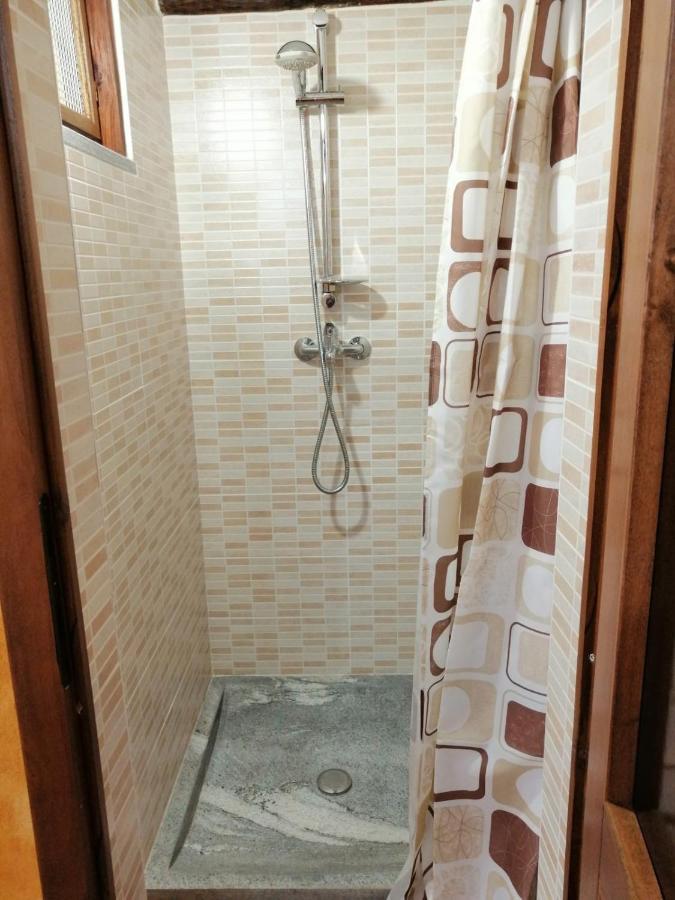 Casa Vacanze La Carbunera Domodossola Exterior foto